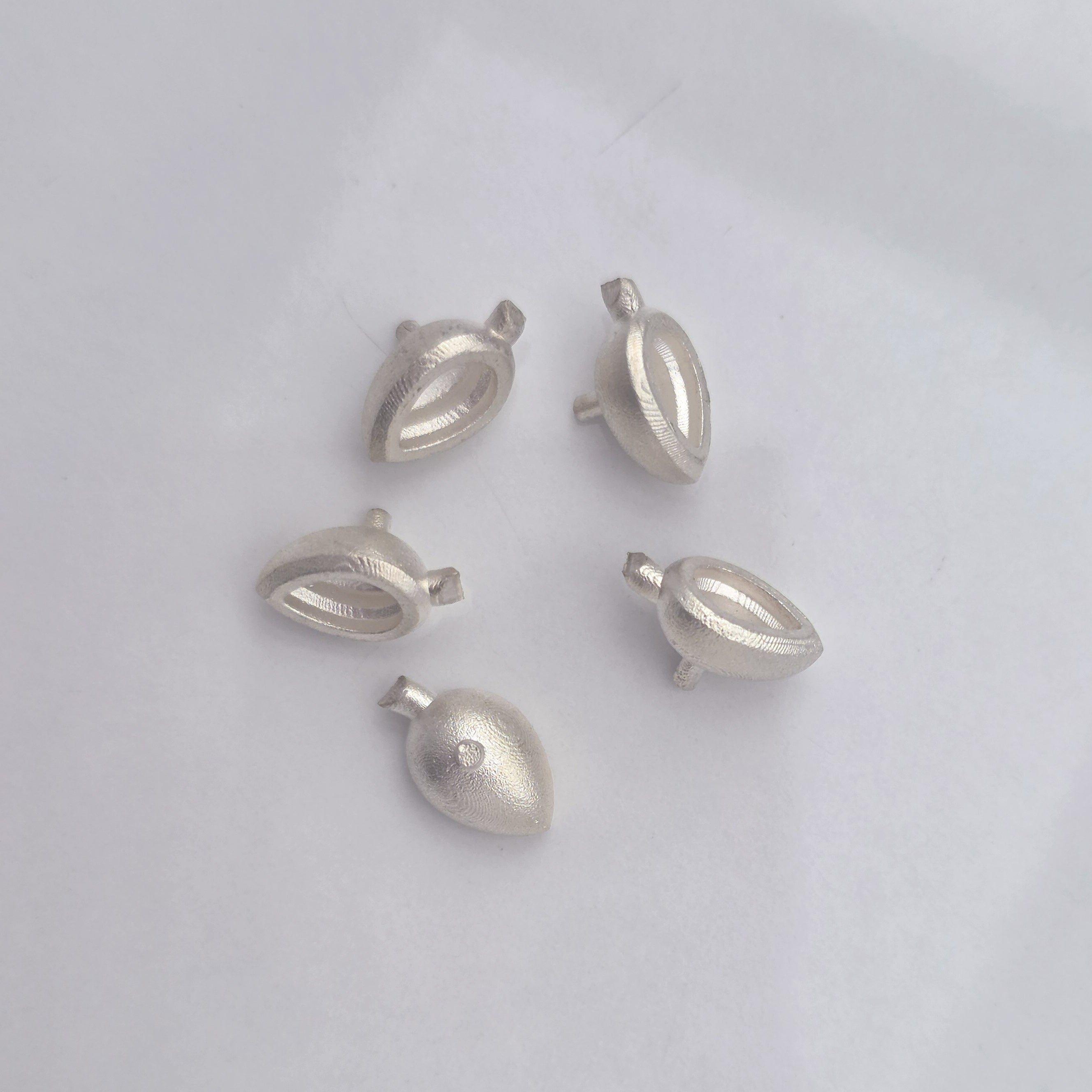 Pear Shape Pebble Setting 6x4mm