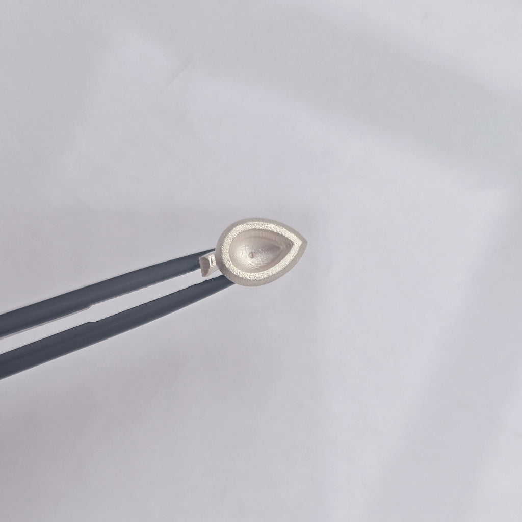 Pear Shape Pebble Setting 6x4mm